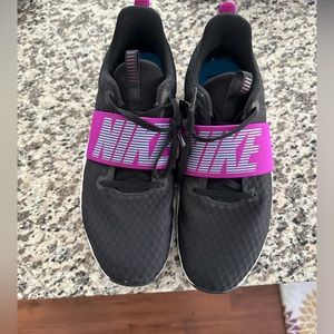 Women’s Nike renew sneakers size 9.5